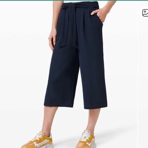 Lululemon | Noir Crop | True Navy | 6